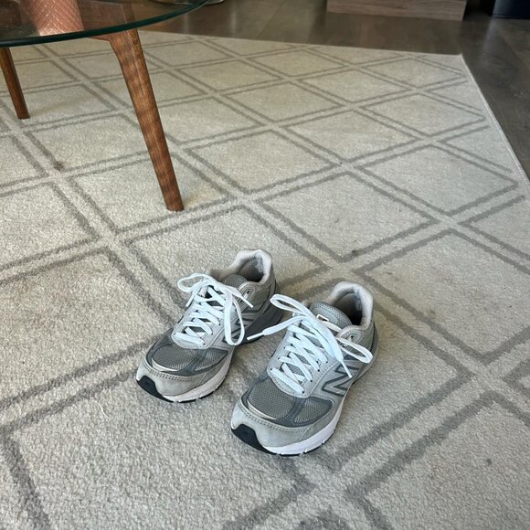 Women's New Blance 990 Sneaker in Grey - Picture 2 of 9